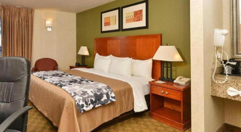 Hotel Sleep Airport 2*